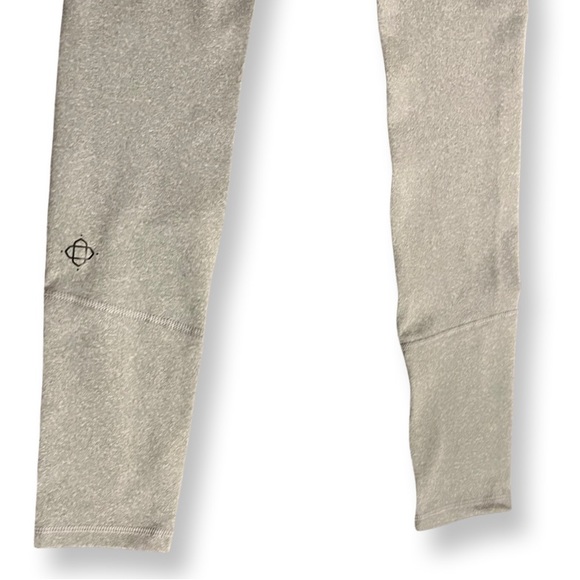 High-Waist Legging - Picture 8 of 8